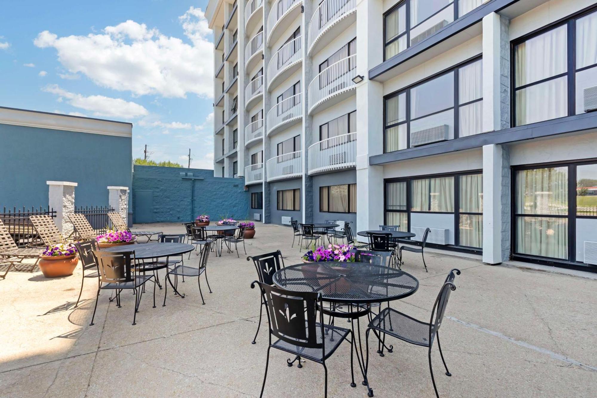 Best Western Plus Midwest Inn Omaha Kültér fotó